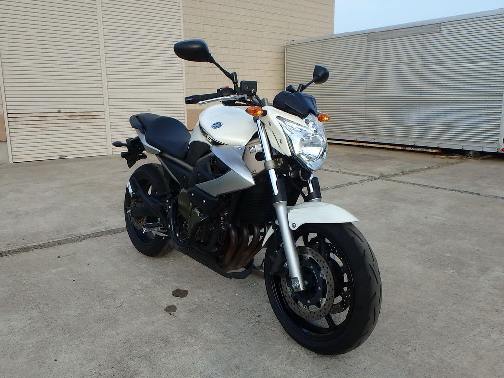 Купить мотоцикл Yamaha XJ6N 2009 фото 7